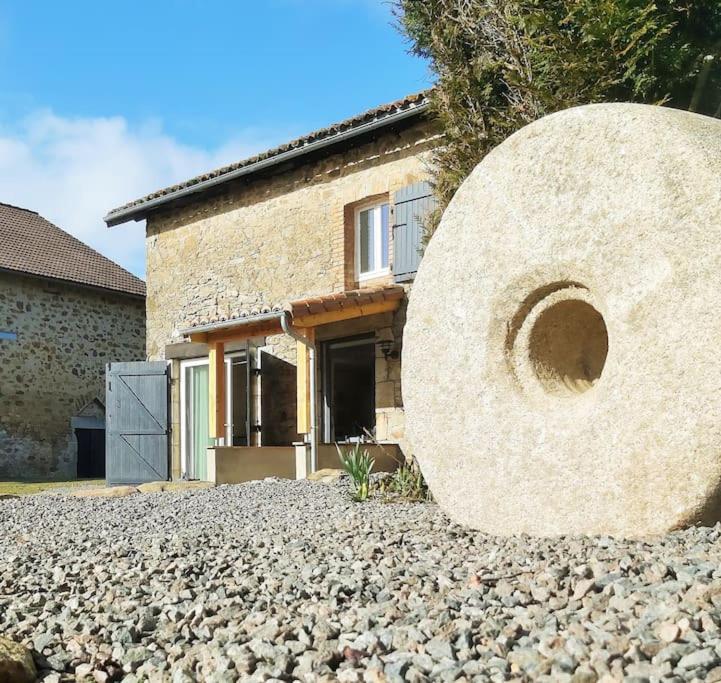 Beautiful 2 Bed Cottage With Swimming Pool Pageas Bagian luar foto