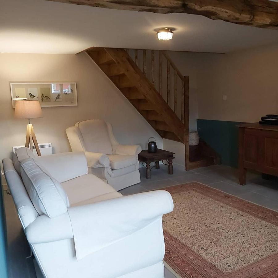 Beautiful 2 Bed Cottage With Swimming Pool Pageas Bagian luar foto