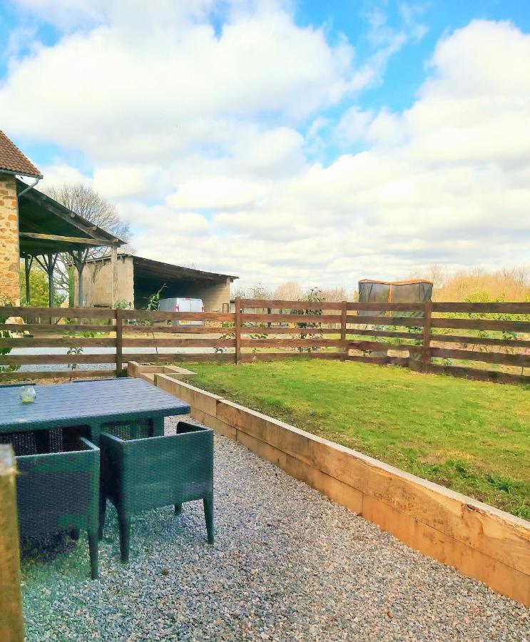 Beautiful 2 Bed Cottage With Swimming Pool Pageas Bagian luar foto