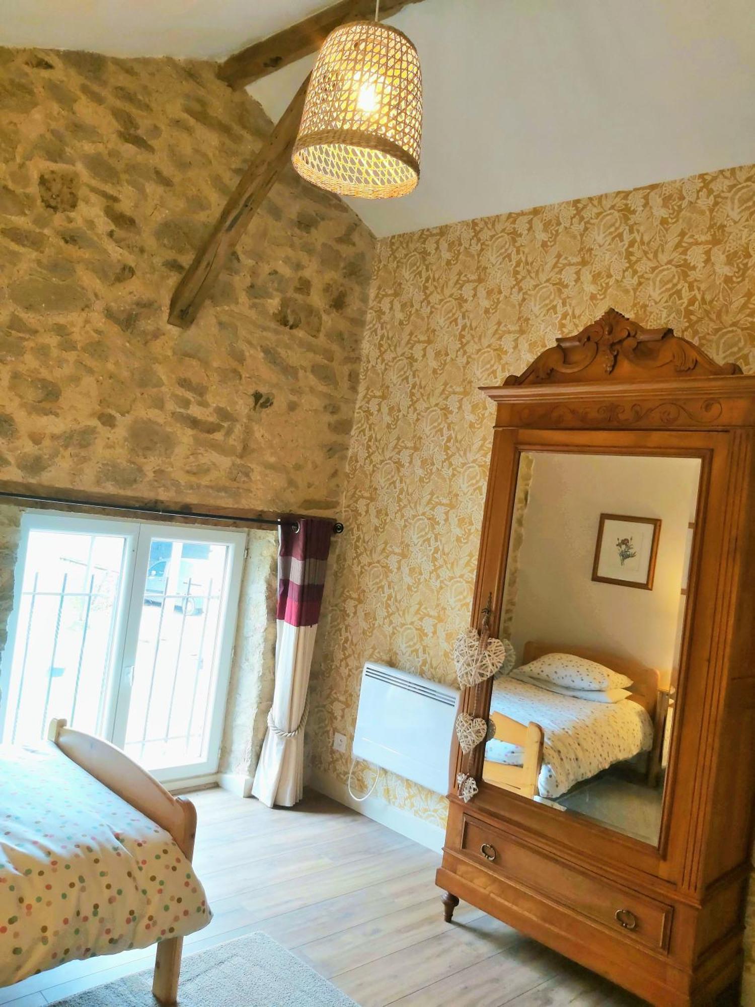 Beautiful 2 Bed Cottage With Swimming Pool Pageas Bagian luar foto