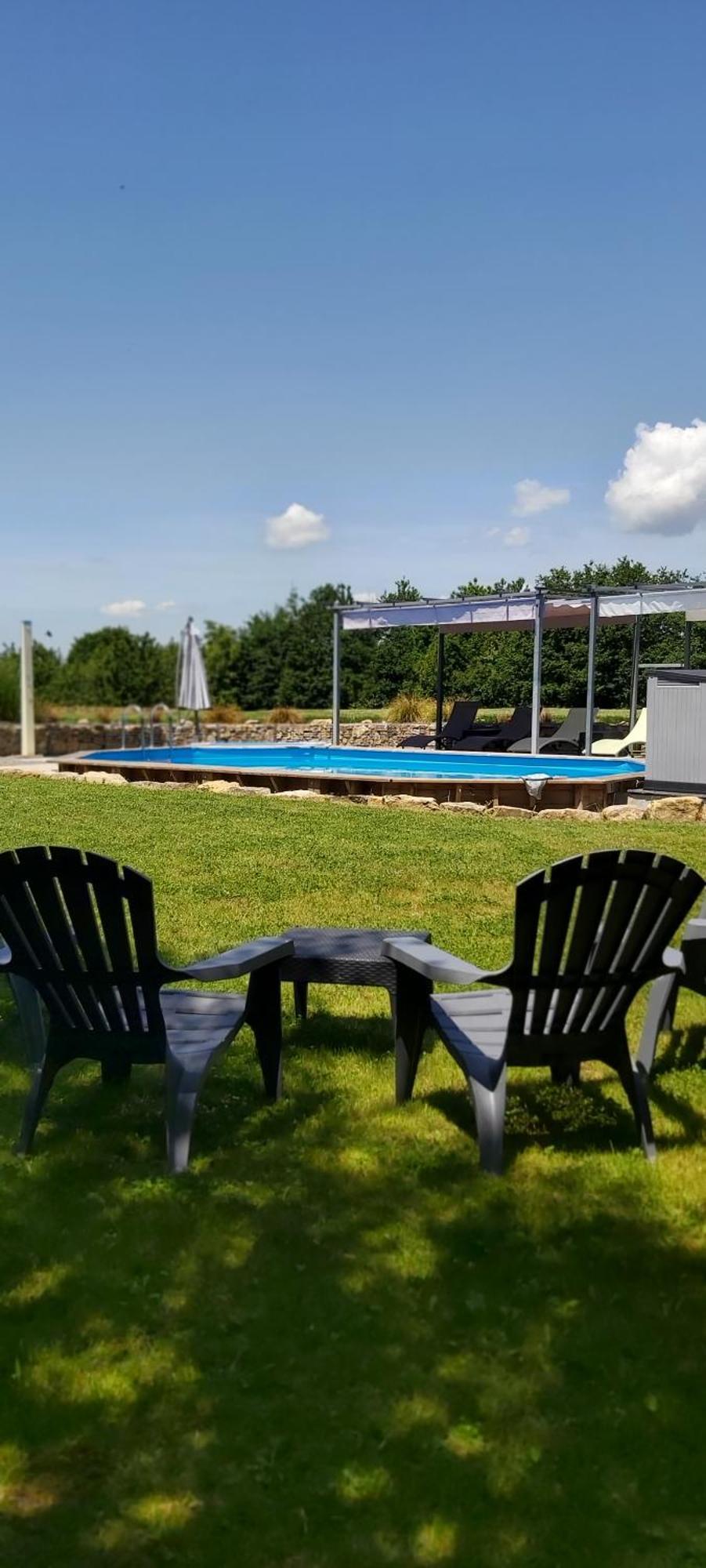 Beautiful 2 Bed Cottage With Swimming Pool Pageas Ruang foto