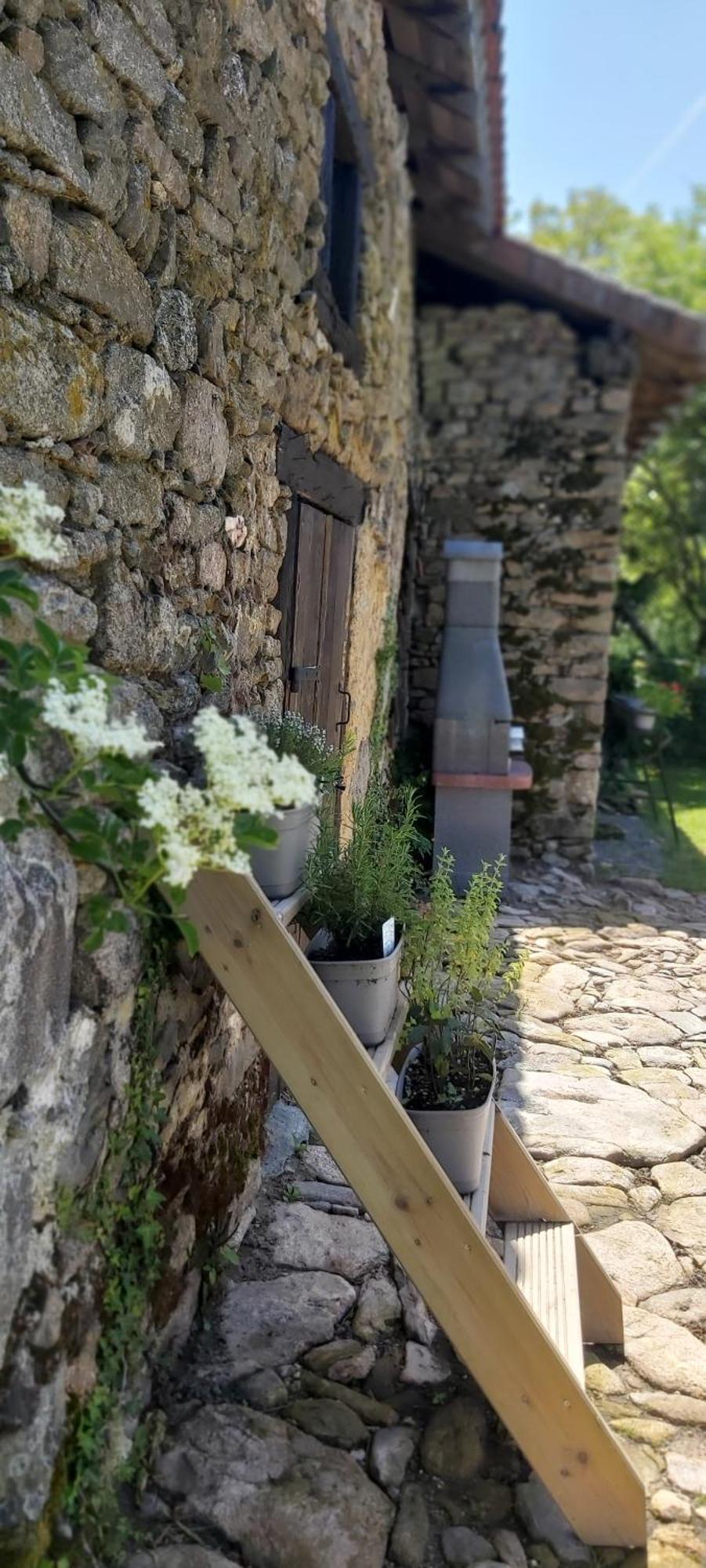 Beautiful 2 Bed Cottage With Swimming Pool Pageas Ruang foto